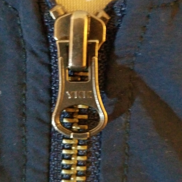 Uniqlo Bomber - Picture 3 of 5